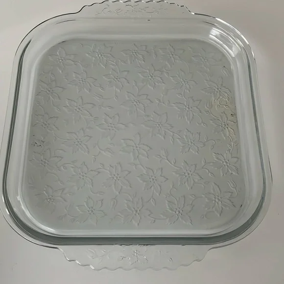 Oven to table bakeware - Picture 1 of 4